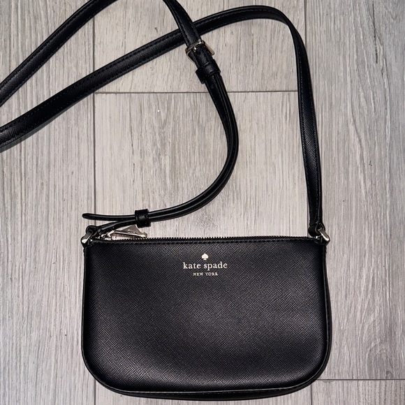 Kate Spade Elegant Black Crossbody Bag - Picture 1 of 3